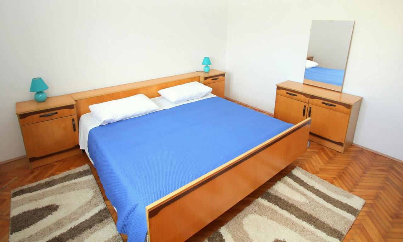 Apartmani Loli Ugljan Kültér fotó