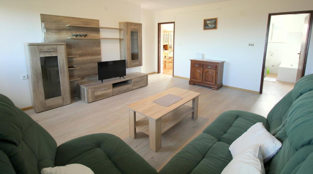 Apartmani Loli Ugljan Kültér fotó