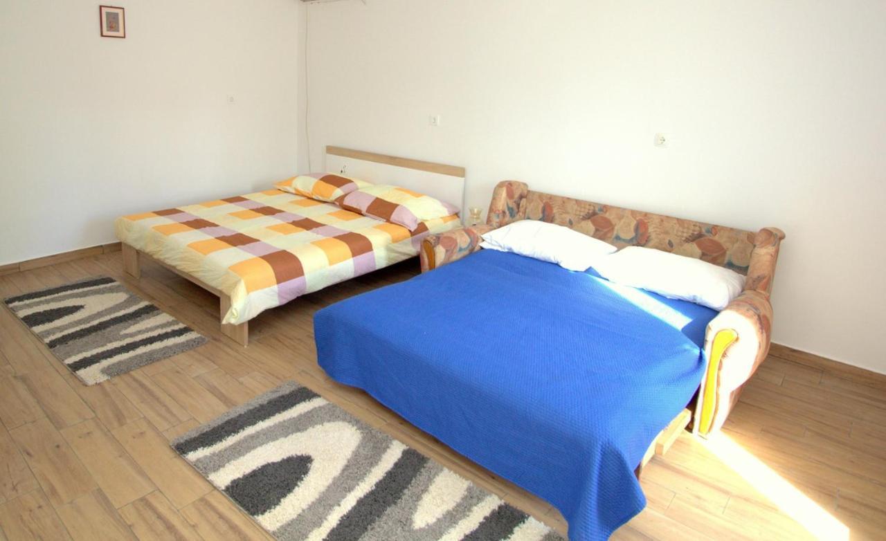 Apartmani Loli Ugljan Kültér fotó