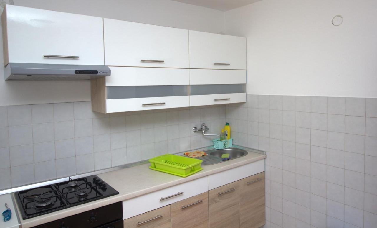 Apartmani Loli Ugljan Kültér fotó