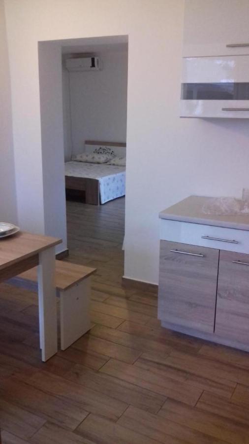 Apartmani Loli Ugljan Kültér fotó