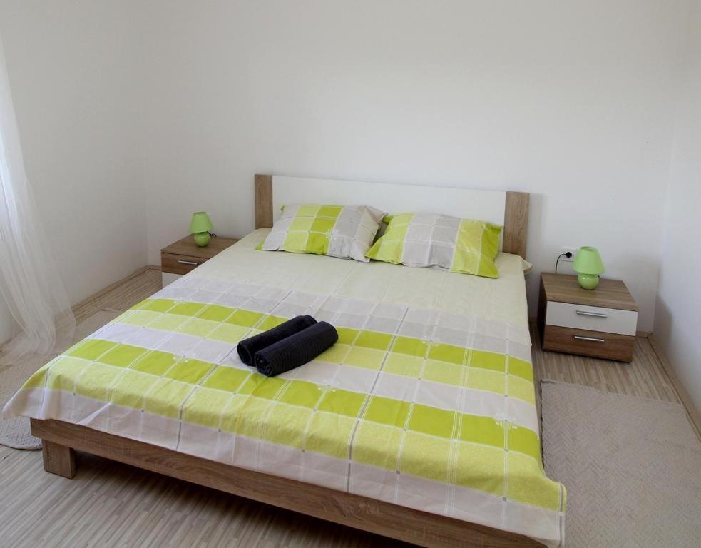 Apartmani Loli Ugljan Kültér fotó